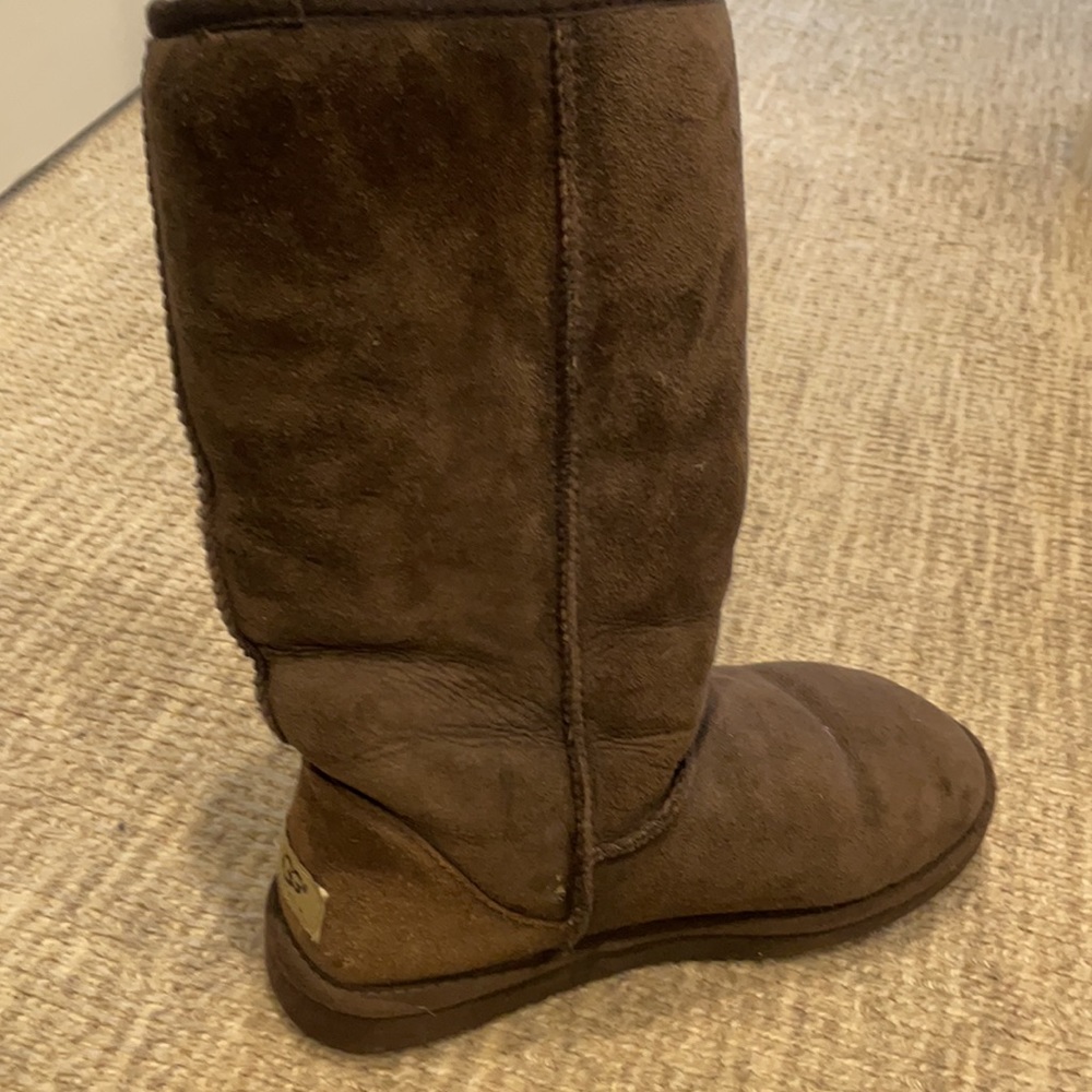 Ugg Classic Tall Boots - Brown size 8